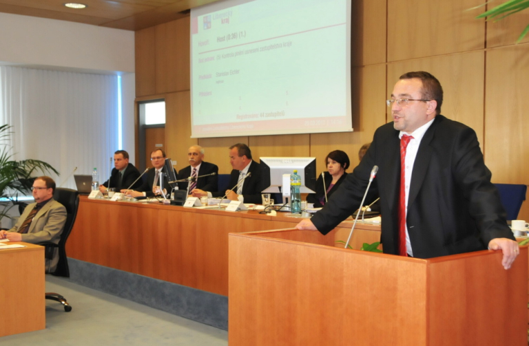 Reformy středního školství v LK přijel podpořit i ministr školství Josef Dobeš.